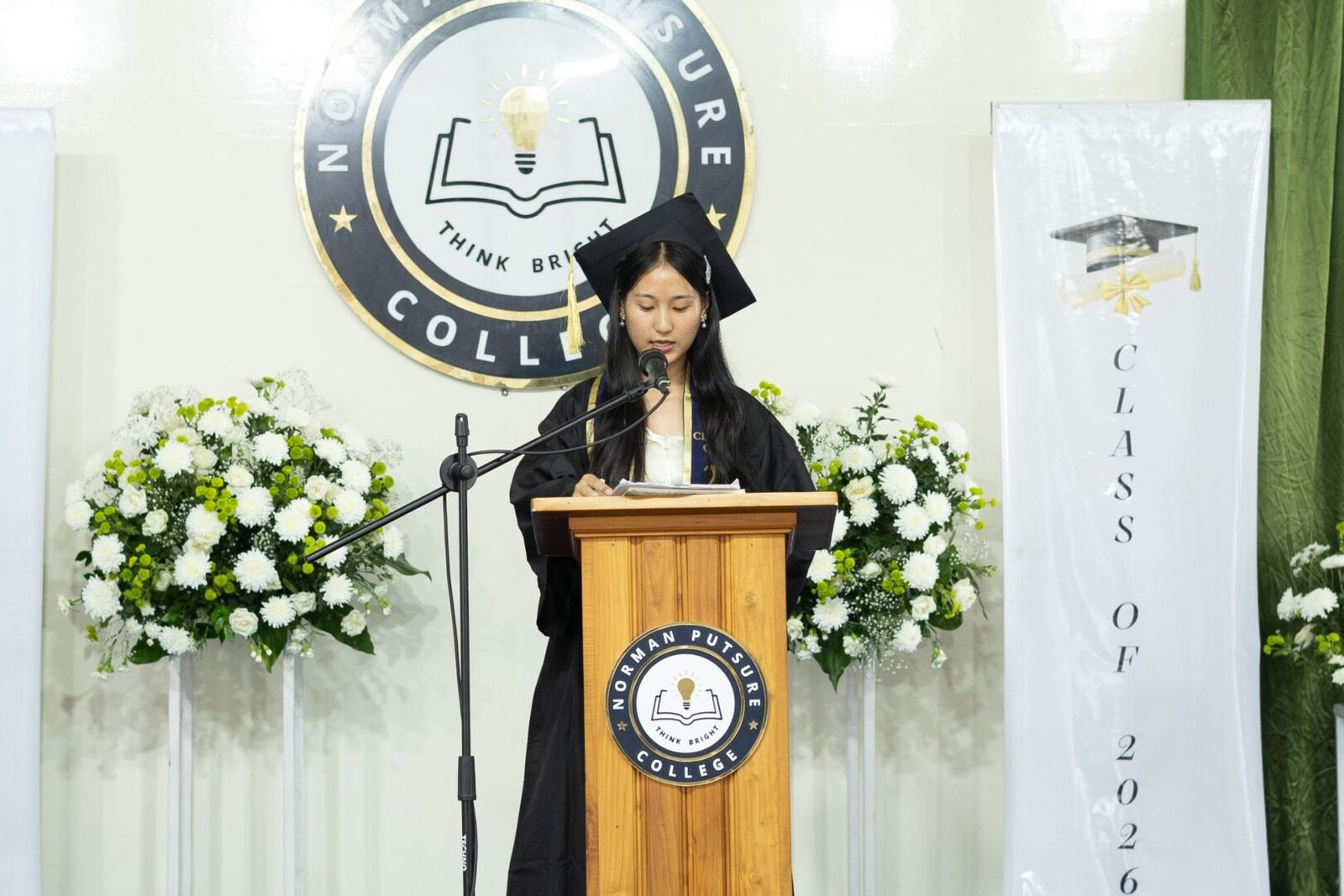 5H5A2187.jpg compressed